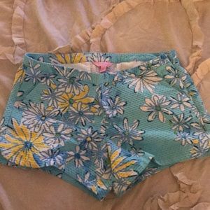 Lilly Pulitzer side zip shorts
